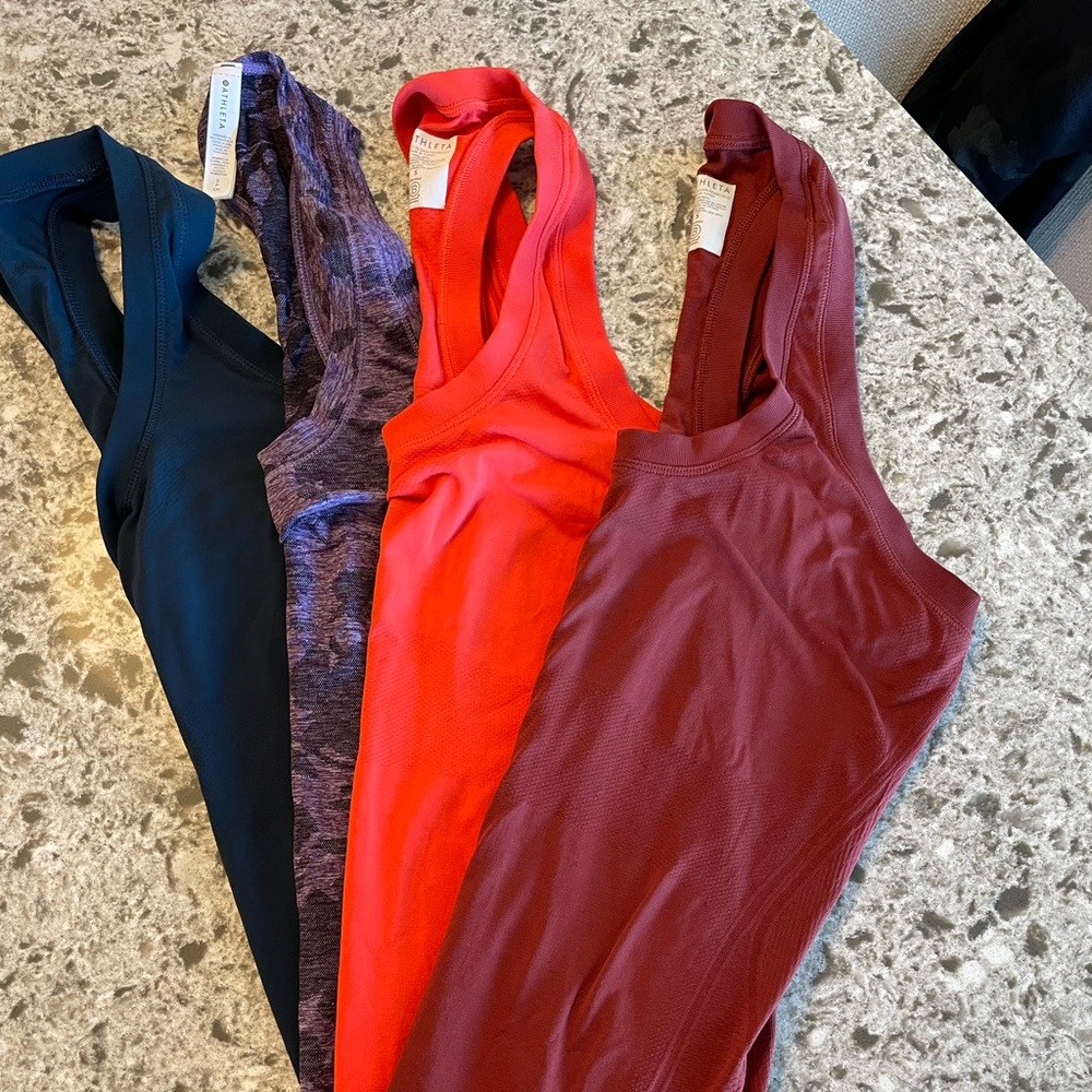 Athleta Brand Momentum workout tank .  Size small